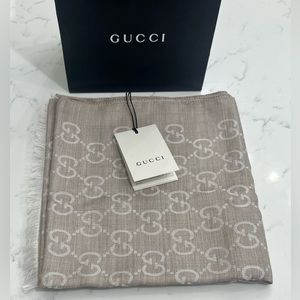 Gucci GG Jacquard Wool/Silk Blend Shawl/Scarf Unisex